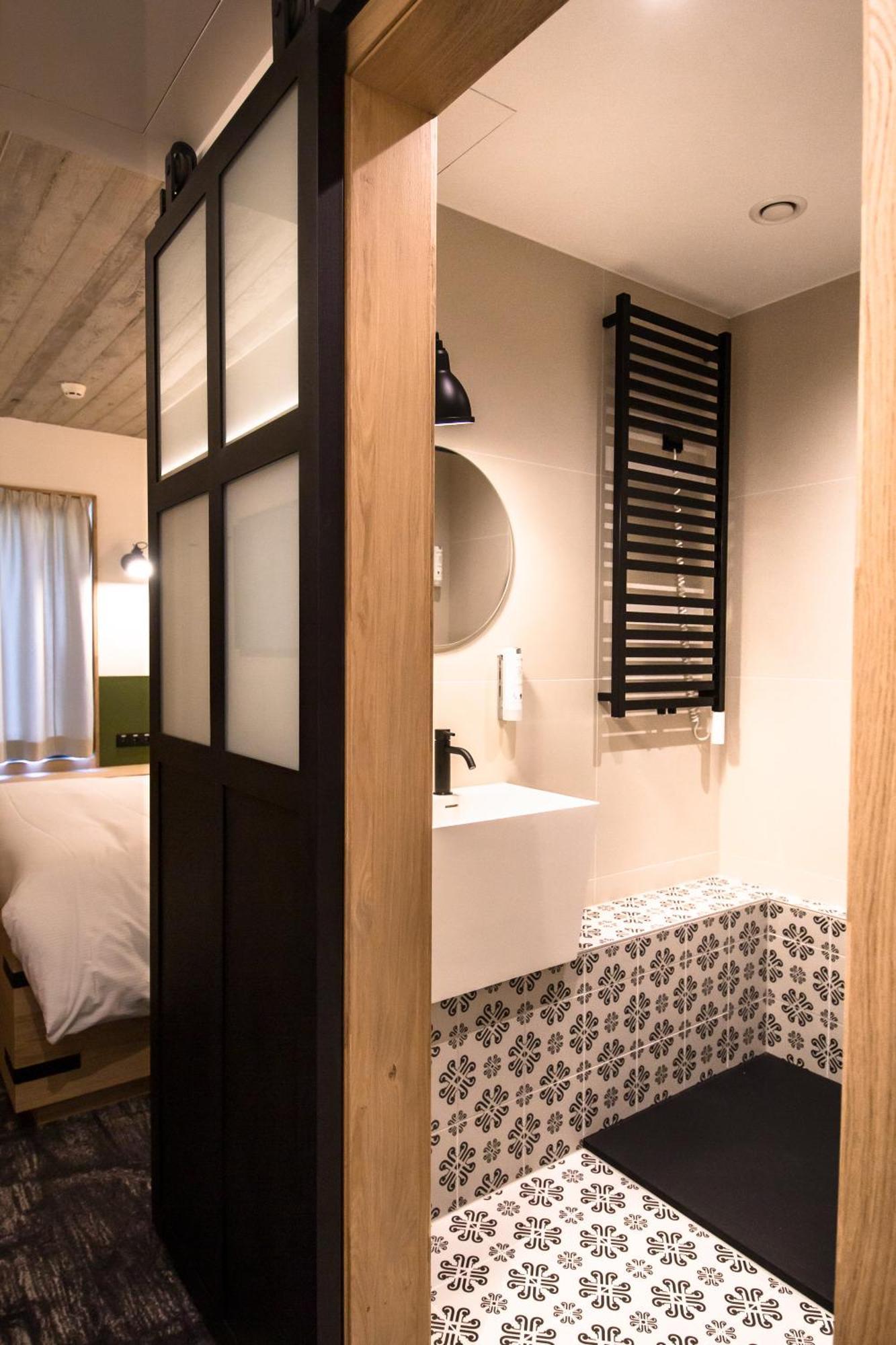 De Brauhotel บัชชาราช ภายนอก รูปภาพ
